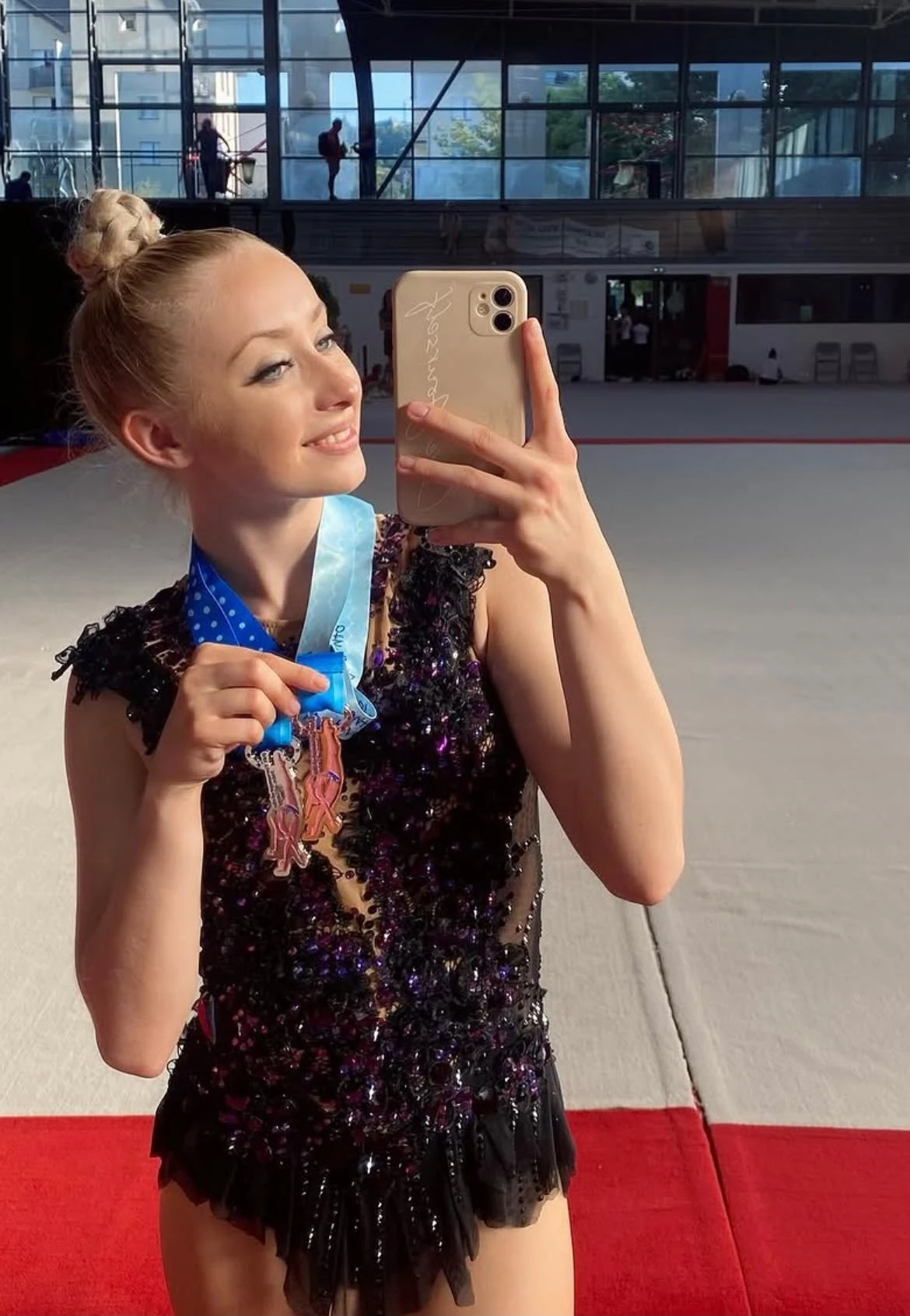 Barbora Benová na závodech moderní gymnastiky